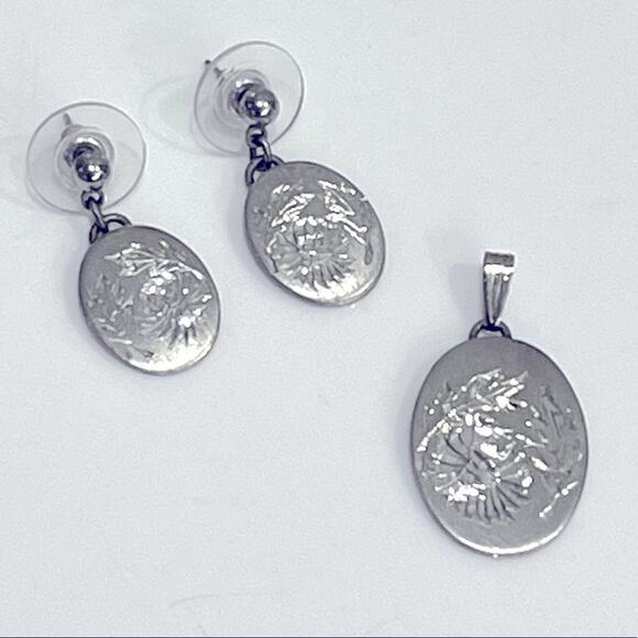 American Vintage Jewelry - American Vintage PEWTER EARRINGS & PENDANT 3-pc Set Floral Mum Hand Engraved